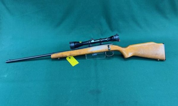 .22 REMINGTON MODEL ''581'' BLUED WOOD (LEFTY) FITTED WITH TASCO 4X40 SCOPE