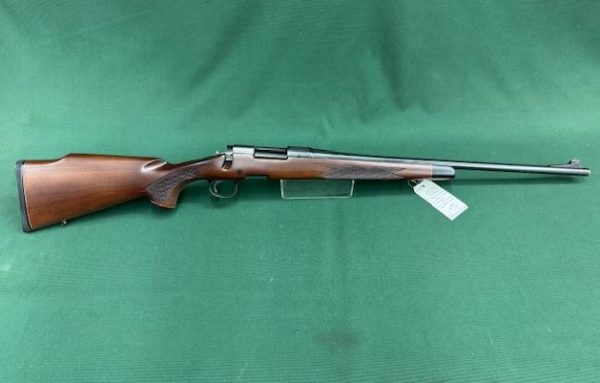 .243 REM 700 BLUED WALNUT NO BOLT NO MAG - GOOD CONDITION !!!