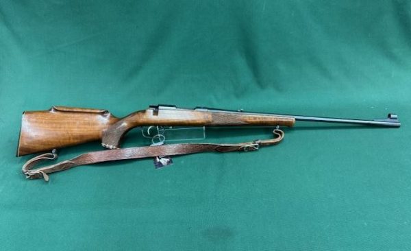 .222 ANSHUTZ MODEL ''1530-1534 BOLT ACTION BLUED WALNUT- NO BOLT NO MAG !!!