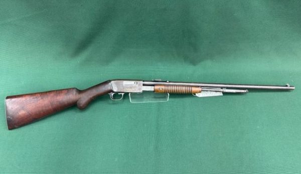 .22 BROWNING MODEL ''TROMBONE'' PUMP ACTION BLUED WOOD 15RD