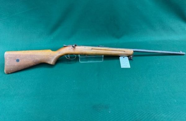 .22 LITHGOW MODEL 1A SINGLE SHOT BLUED WOOD BOLT ACTION 22'' RIFLE WITH IRON SIGHTS
