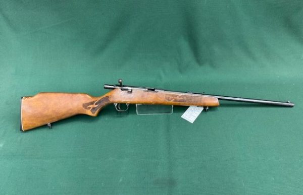 .22 LAKEFIELD MODEL ''MARKII'' BOLT ACTION 20'' BLUED WOOD (NO MAGAZINE)