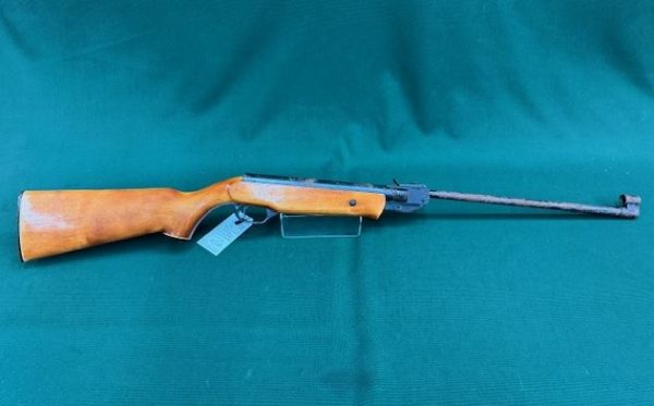 .177 A/RIFLE BAIKAL MODEL ''38'' BLUED WOOD 17'' BARREL WITH SIGHTS