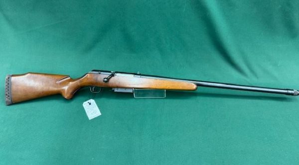 .12G SPORTCO MODEL ''81'' BOLT ACTION SINGLE BARREL 26'' BLUED WOOD 2RD MAG- GOOD CONDITION !!!