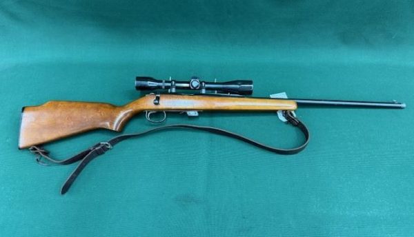.22 REMINGTON MODEL ''581'' BOLT ACTION BLUED WOOD TASCO SCOPE 4RD MAG