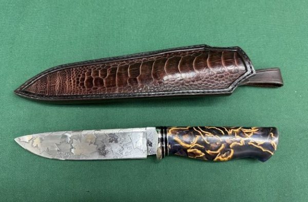 AUSTRALIAN CUSTOM MADE KNIFE WITH LEATHER CUSTOM SHEATH