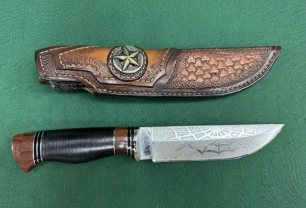AUSTRALIAN CUSTOM MADE KNIFE WITH LEATHER CUSTOM SHEATH 3
