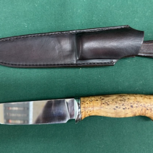 KNIFE CUSTOM AUST MADE WITH LEATHER CUSTOM SHEATH (RUS005)