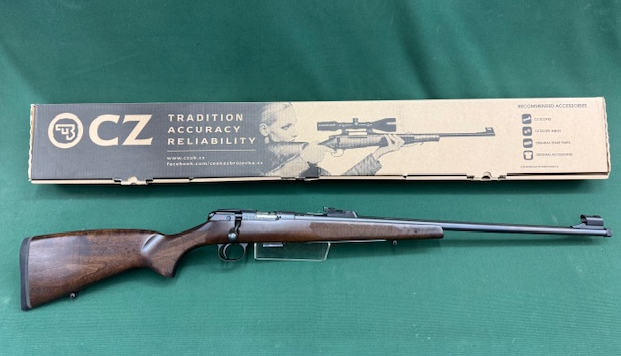 .22 CZ 457 DELUXE 24" BLUED BARREL IN WALNUT STOCK WITH SIGHTS - 5RD MAG